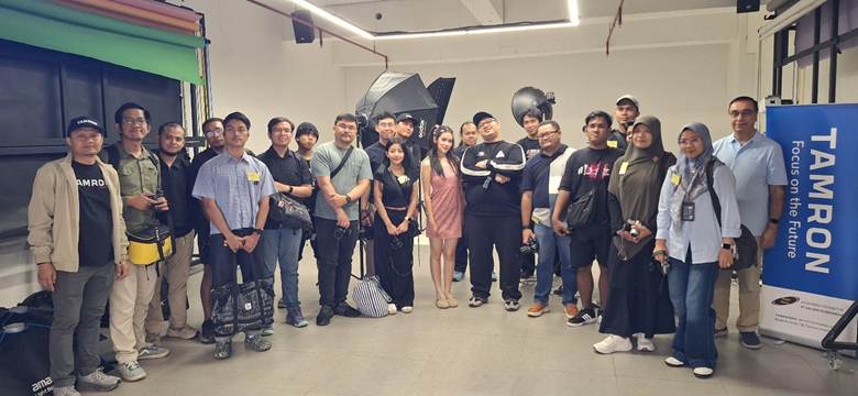 Mengulik Teknik Fotografi Beauty Shoot bersama TAMRON di DOSS Ratu Plaza!