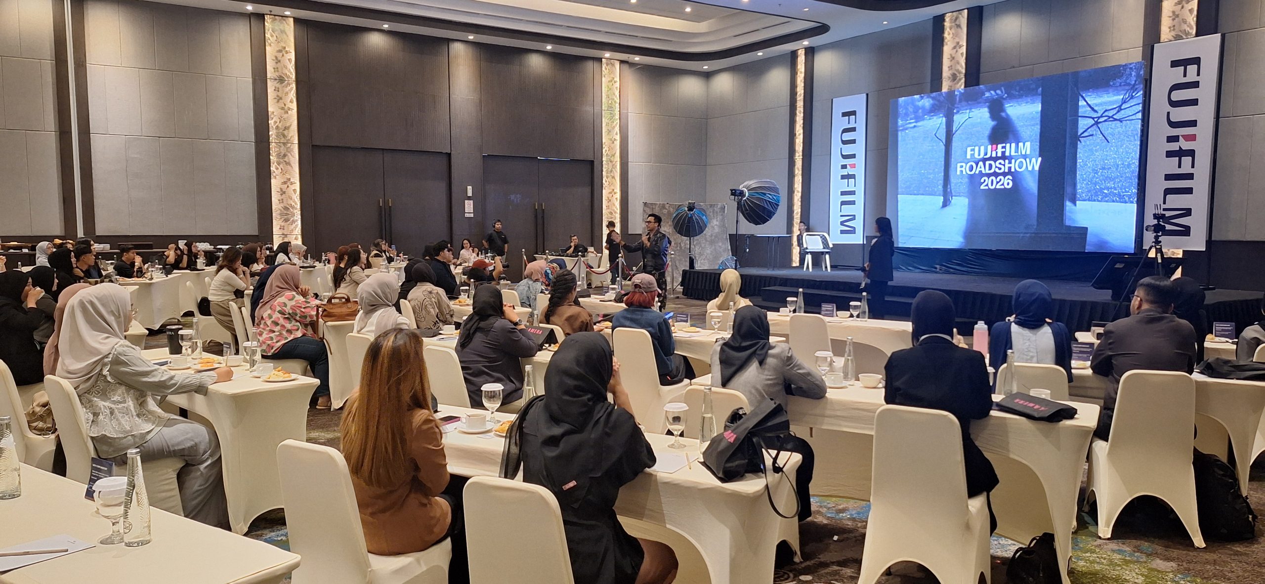 TAMRON Ikut Dukung Keseruan Fujifilm Roadshow Garut 2026!
